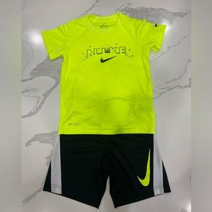 NEW Kids size 6 NIKE DRI-FIT set
